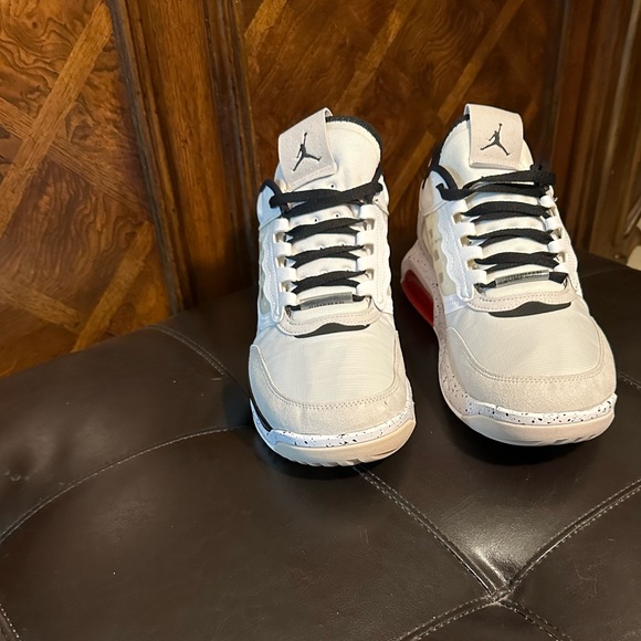 Men’s Jordan Max 200 - Picture 2 of 4